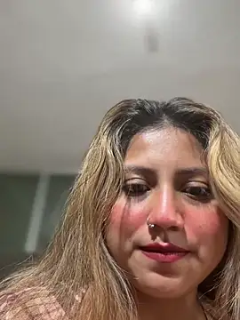 Snapshot of Adrianisx chatting on 02/20/26, 04:42 Adrianisx online show from 02/20/26, 04:42