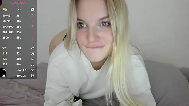 shiny bunnyyy online show from 01/06/25, 03:09