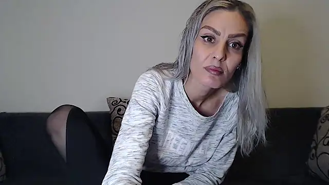 Snapshot of AshlineKatte chatting on 10/16/25, 05:10 AshlineKatte online show from 10/16/25, 05:10