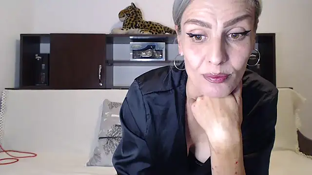 Snapshot of AshlineKatte chatting on 09/30/25, 02:56 AshlineKatte online show from 09/30/25, 02:56