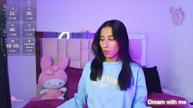 Snapshot of Silver_Rosex chatting on 10/23/25, 06:01 Silver Rosex online show from 10/23/25, 06:01