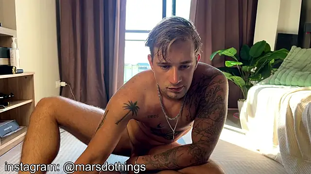 Snapshot of YourMarsLove chatting on 11/29/25, 02:12 YourMarsLove online show from 11/29/25, 02:12