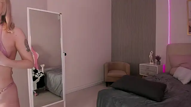 blue nymph1 online show from 03/19/26, 10:15