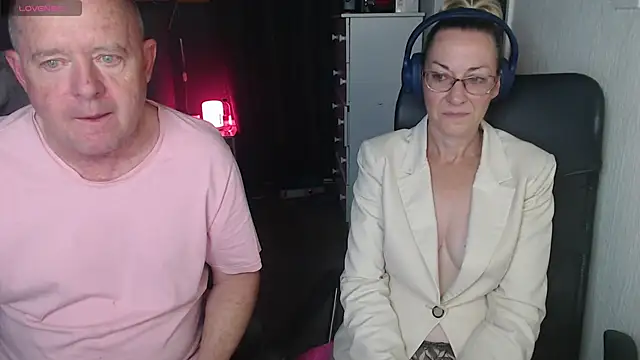 boeslaboes1 online show from 12/14/25, 02:29