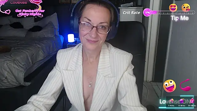 boeslaboes1 online show from 11/17/25, 05:28