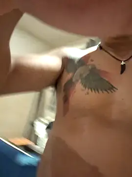 Snapshot of ricgove chatting on 11/17/25, 05:00 ricgove online show from 11/17/25, 05:00