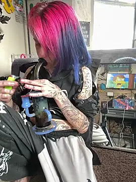 trashbrat online show from 06/06/26, 10:26
