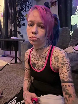 trashbrat online show from 04/12/26, 08:34