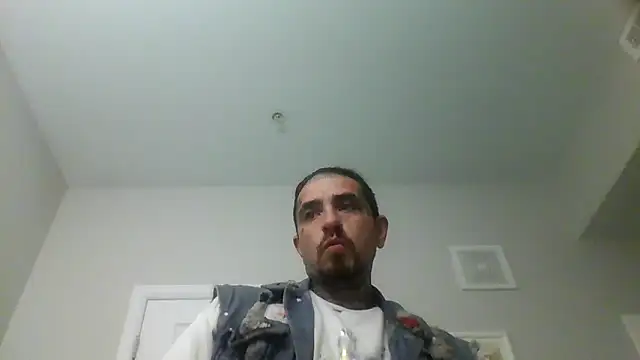 Snapshot of justthetip4209 chatting on 05/27/26, 06:04 justthetip4209 online show from 05/27/26, 06:04