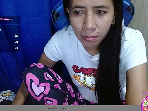 Danielagomez33 online show from 04/06/26, 01:01