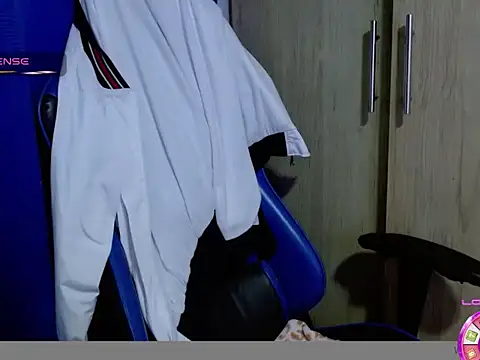 Danielagomez33 online show from 03/21/26, 01:18