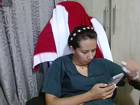 Snapshot of Danielagomez33 chatting on 05/31/26, 01:22 Danielagomez33 online show from 05/31/26, 01:22