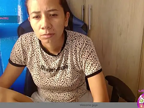 Danielagomez33 online show from 02/24/26, 08:53