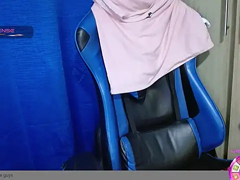 Danielagomez33 online show from 03/28/26, 12:44