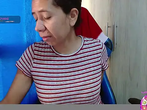 Danielagomez33 online show from 03/01/26, 12:49