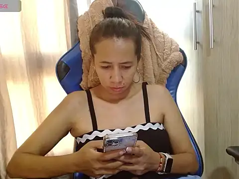 Snapshot of Danielagomez33 chatting on 07/15/26, 12:56 Danielagomez33 online show from 07/15/26, 12:56