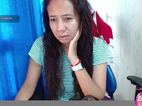 Danielagomez33 online show from 02/18/26, 12:23