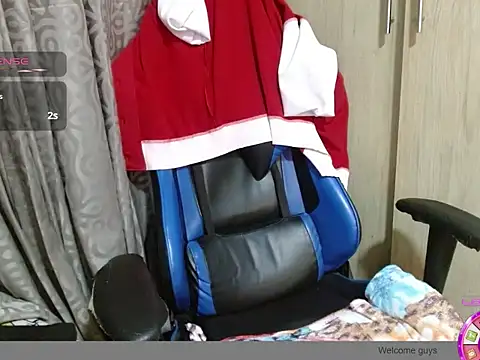 Danielagomez33 online show from 04/09/26, 01:40