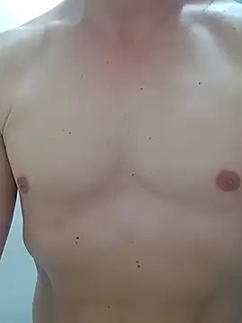 curtindo-muito82 online show from 12/18/25, 10:46