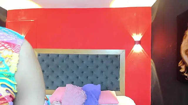 Charlot Vega  online show from 10/24/25, 07:46