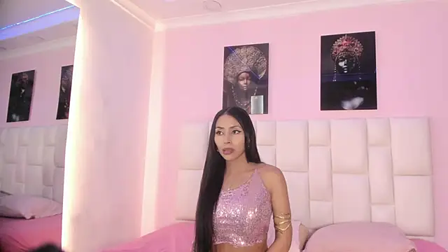 Charlot Vega  online show from 11/17/25, 11:25