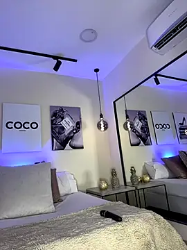 Blue Angell online show from 12/02/25, 12:44