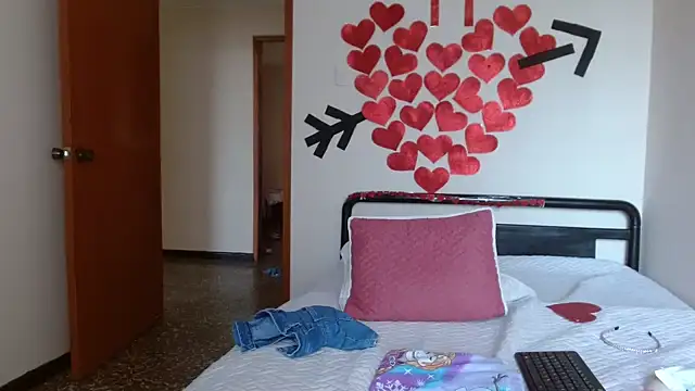 Snapshot of marilynbeautifullyhairy chatting on 02/13/25, 02:20 marilynbeautifullyhairy online show from 02/13/25, 02:20