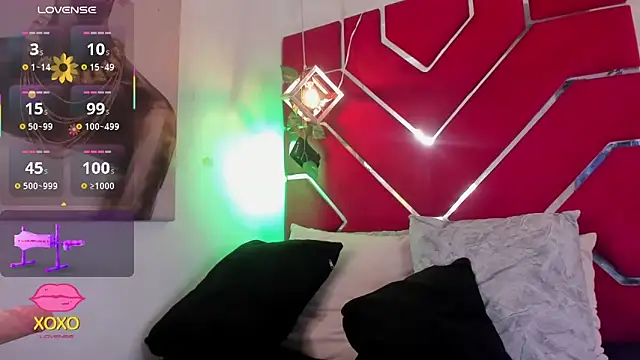 VeronicaOlson  online show from 10/12/25, 03:30