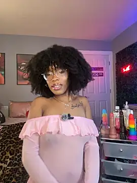 idaaloveexx online show from 10/11/25, 12:22