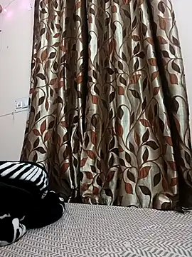 karishma kappur online show from 02/20/25, 01:03
