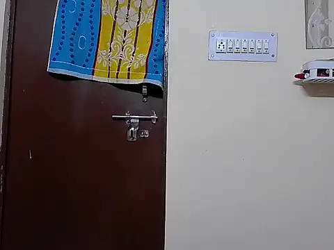 karishma kappur online show from 02/27/25, 04:43