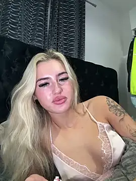 PrettyPrincess69x online show from 01/22/25, 08:18