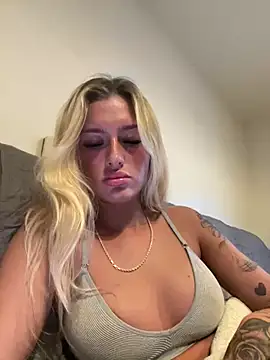 PrettyPrincess69x online show from 03/21/25, 12:40