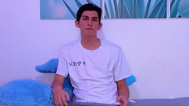 Snapshot of Ana_and_Leo chatting on 02/22/26, 03:46 Ana and Leo online show from 02/22/26, 03:46