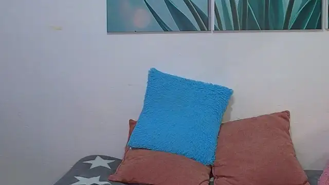 Ana and Leo online show from 04/02/26, 02:13