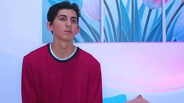 Snapshot of Ana_and_Leo chatting on 11/24/25, 04:29 Ana and Leo online show from 11/24/25, 04:29