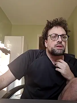 Snapshot of littlehairyman chatting on 03/04/25, 02:32 littlehairyman online show from 03/04/25, 02:32