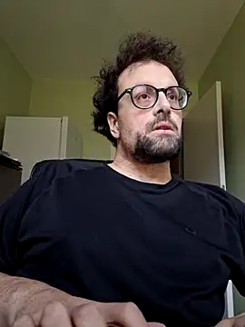 Snapshot of littlehairyman chatting on 03/07/25, 10:46 littlehairyman online show from 03/07/25, 10:46