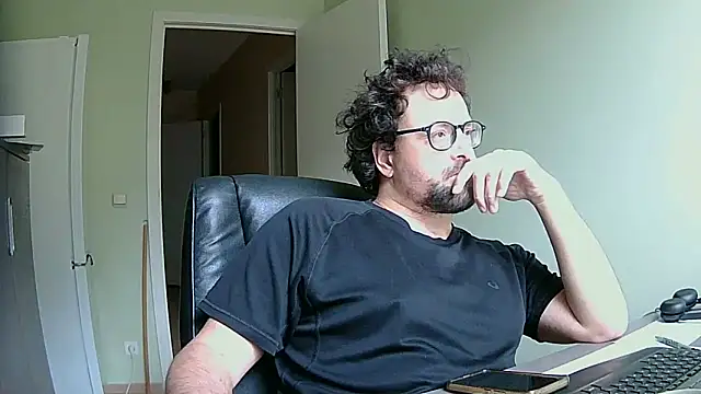 littlehairyman online show from 10/28/25, 08:46