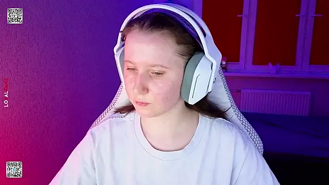 mon lola online show from 03/28/26, 04:30