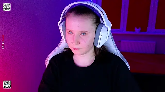 mon lola online show from 02/11/26, 04:29