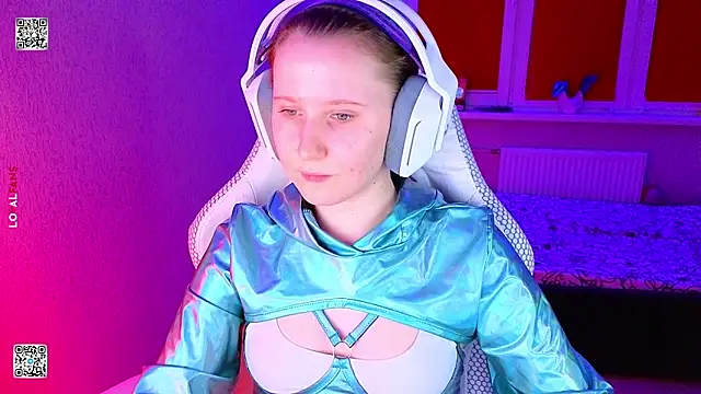 mon lola online show from 04/22/26, 05:09