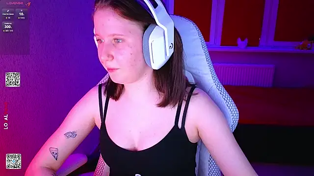 mon lola online show from 02/25/26, 03:56