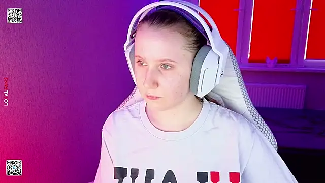 mon lola online show from 03/27/26, 03:02