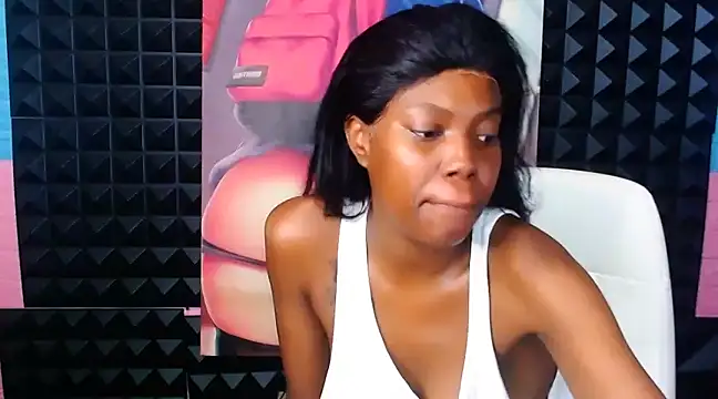Snapshot of Ebonydivaxxx chatting on 02/21/25, 07:01 Ebonydivaxxx online show from 02/21/25, 07:01