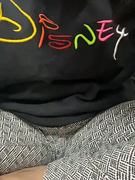 Red-Magic-25 online show from 11/16/25, 05:56