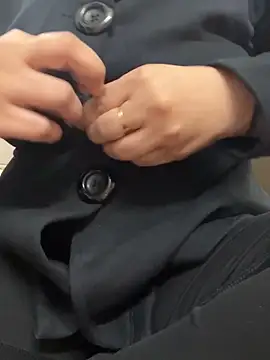 Red-Magic-25 online show from 12/02/25, 08:05