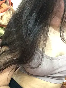 Snapshot of Tanvi_roy98 chatting on 02/03/25, 09:19 Tanvi roy98 online show from 02/03/25, 09:19