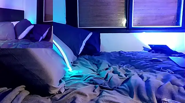 Snapshot of EmilyZoy chatting on 02/02/25, 07:25 EmilyZoy online show from 02/02/25, 07:25