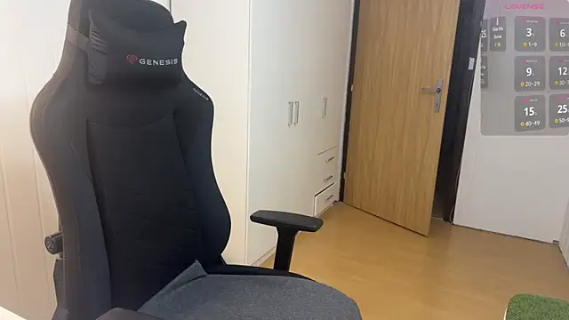 wannaseeyoursmile online show from 10/30/25, 06:12